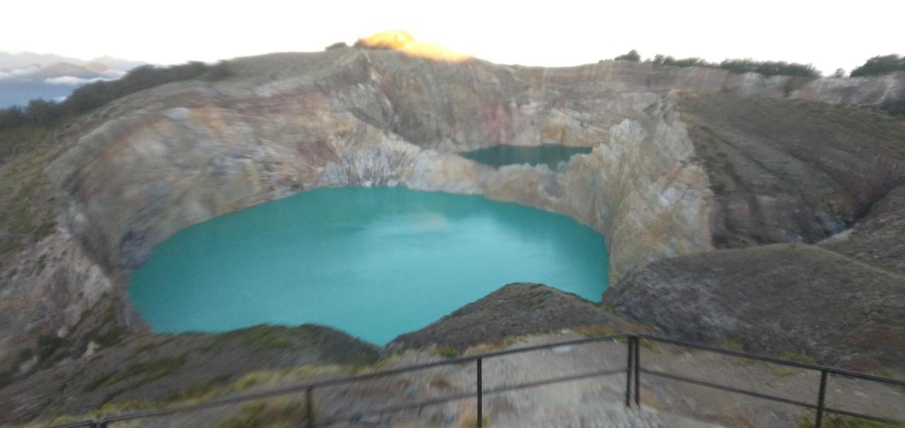 Hidayah Homestay Kelimutu Exterior foto
