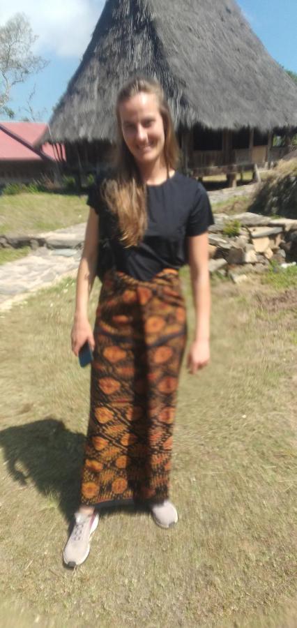 Hidayah Homestay Kelimutu Exterior foto